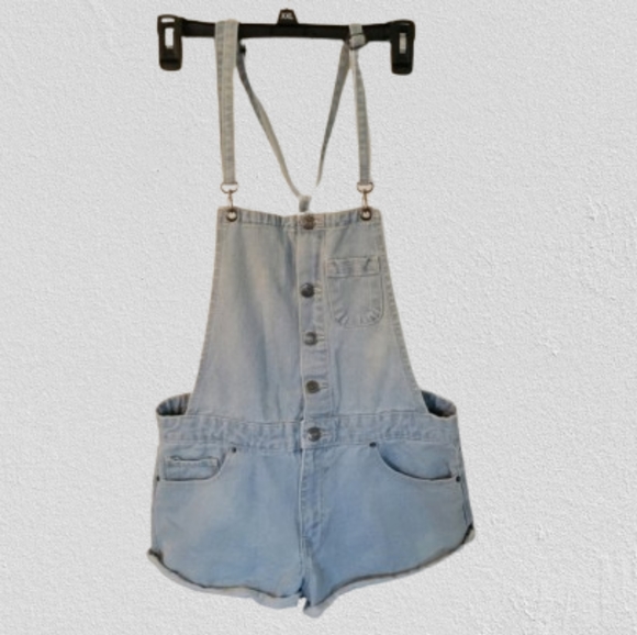 Forever 21 light wash blue shorts overalls, size 29 (size 8) - Picture 2 of 6